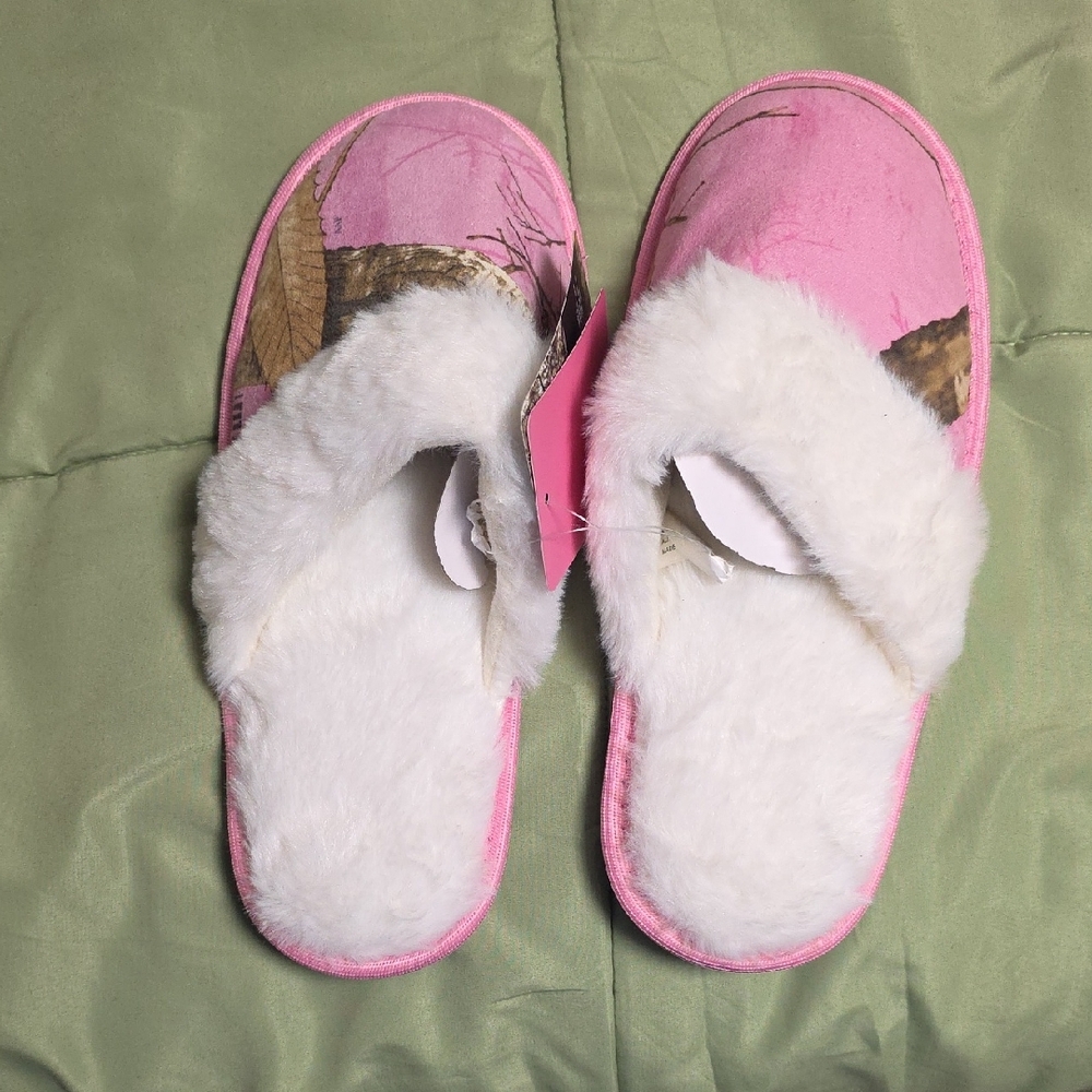 Realtree Ladies' Pink Camo Slippers, L/XL (9-10)